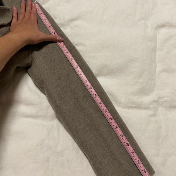 Theory Coat - Pristine Condition - Picture 7 of 8